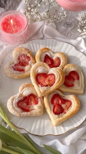 lonniesparody's tweet photo. Hehe for my pup the outfit I’m wearing and made some food for you~ hope you’ll like the surprise later at the end of the day~ https://t.co/LEu8PpzAVG