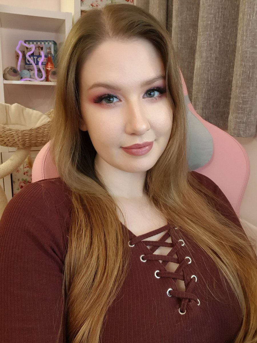 Live. Happy Valentine's Day! Glenn and I are starting #TombRaiderRemastered 
Twitch.tv/DomesticBliss