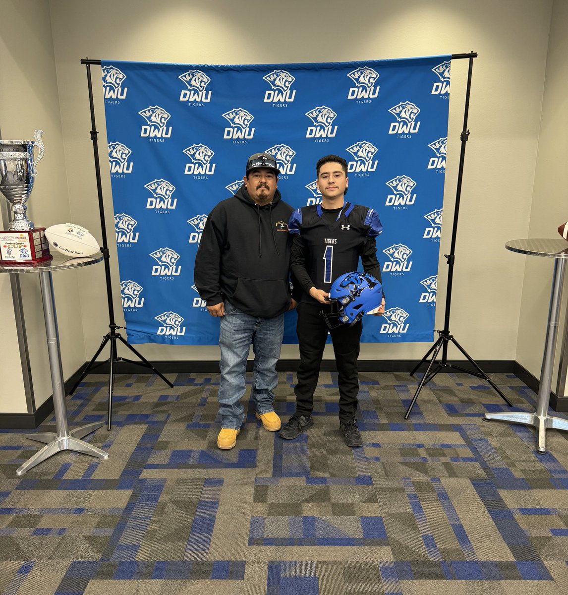 After a great visit to <a href="/dwtigerfootball/">DWU Football</a>  
I am blessed to receive an offer 
<a href="/ThielCoach/">Thiel</a> <a href="/CoachMasonFrost/">Mason Frost</a> 
#BleedBlue