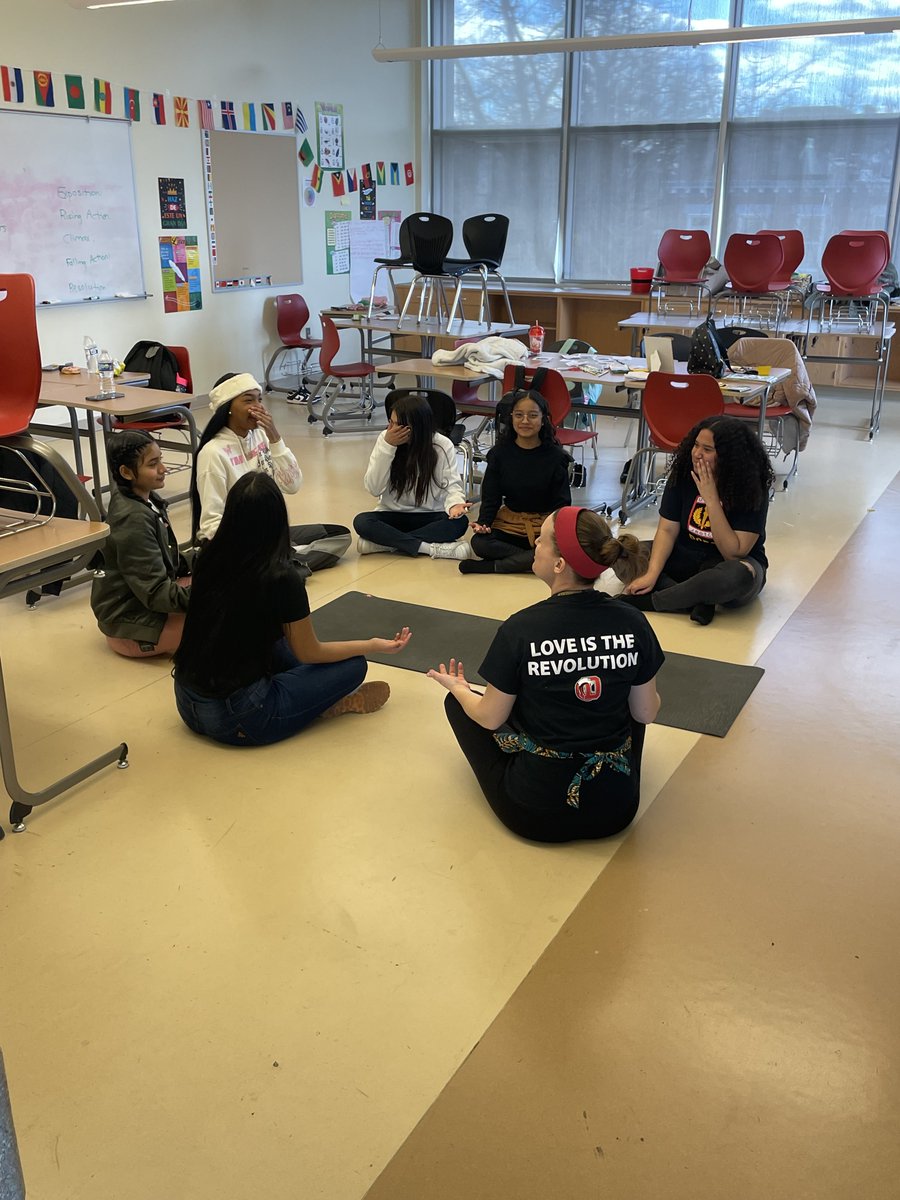 DunbarHSDC's tweet image. Love is in the air. Students, staff, and friends of Dunbar never experienced &quot;love like this before&quot;. Shoutout to all the panelists, facilitators, and organizers for such a great event!
@dcpublicschools @XQAmerica @DCPSconnected 
#since1870 #Weworkforkids #raisingthebar…