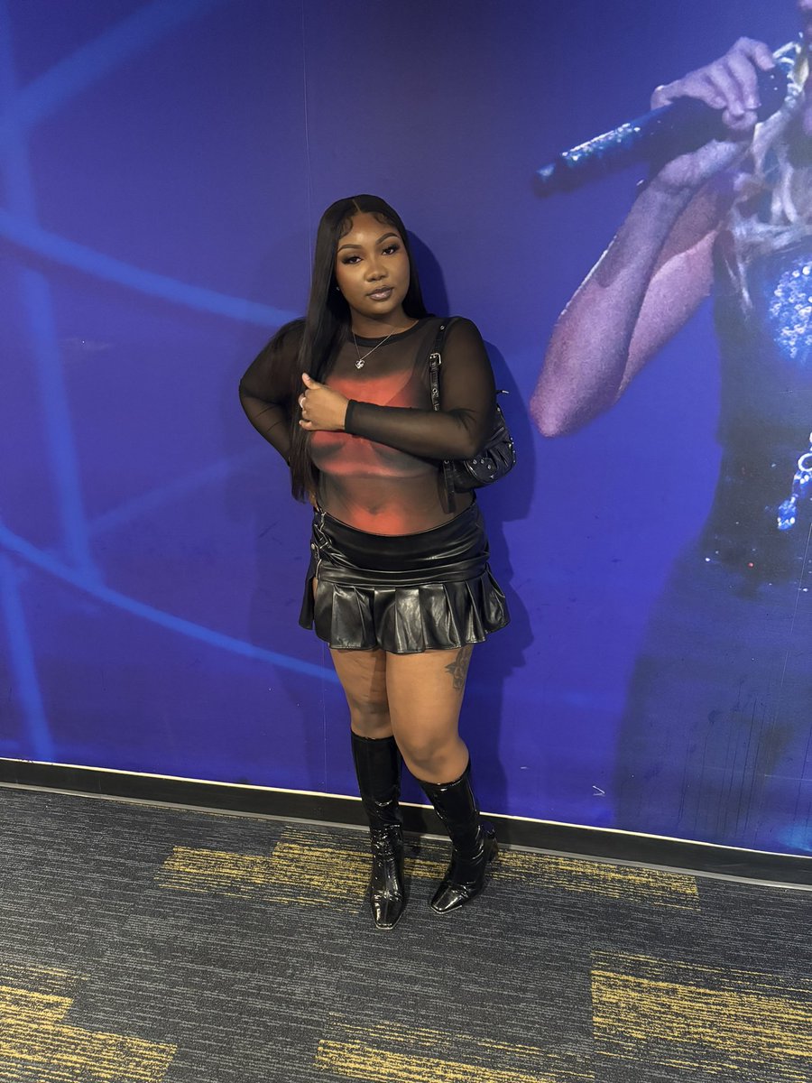 DeavionNicole's tweet photo. HER 💙
-just a few updated pics https://t.co/SE6kLlQ2s5