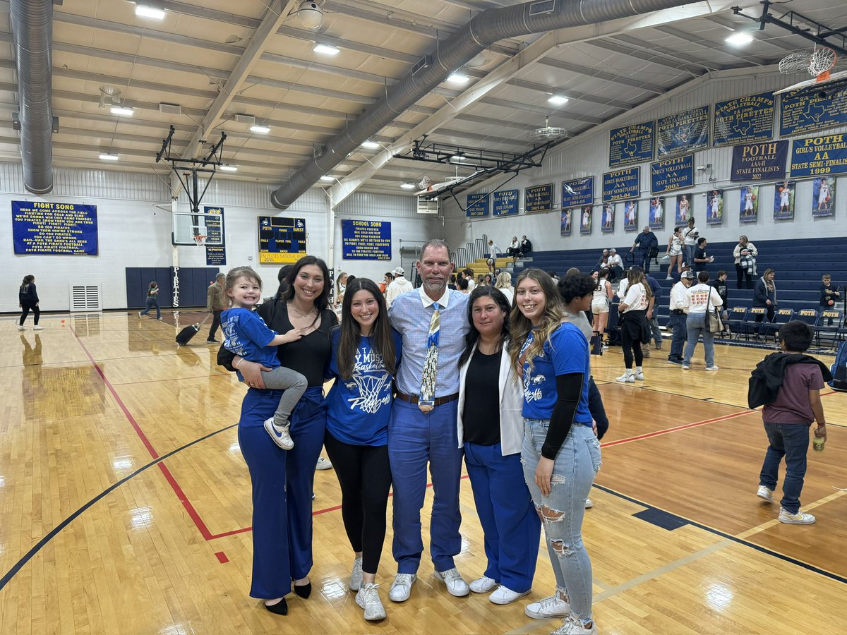 CoachSJSpangler's tweet photo. Extremely proud of my girls and my coaching staff. They worked hard all season. Improved and were rewarded with a playoff berth. We bring everyone back next season. Excited for the future. Thank you @MonicaSpangler7 for all you do for me and our team. Blessed to work with family. https://t.co/STTgSeon3K