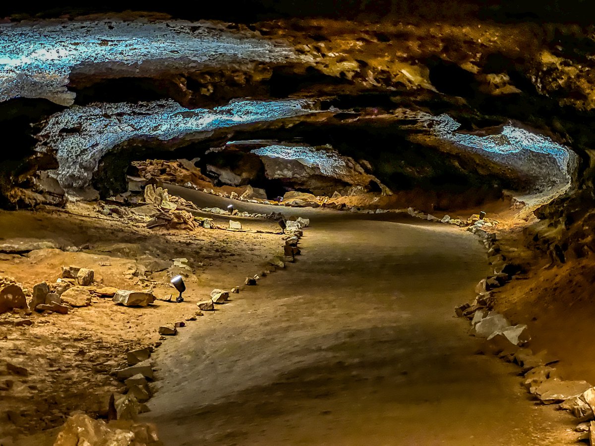 Mammoth Cave II fineartamerica.com/featured/mammo… #mammothcaveII #BillGallagherPhotography #buyintoart #ayearforart #mammothcave #mammoth #cave #cavesystem #underground #path #nature #billgallagher