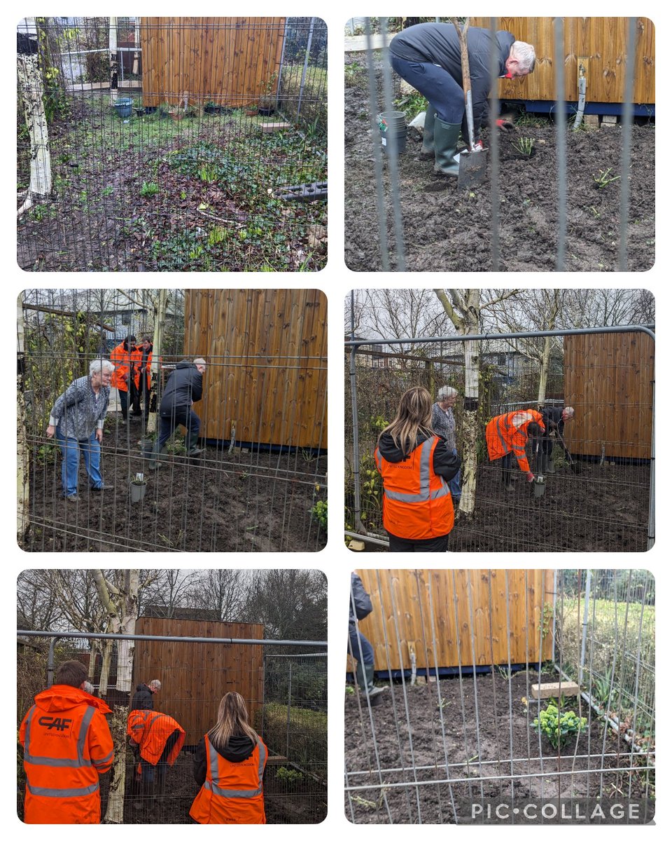 A HUGE Thank You to Mrs Mizon ,Sam @GVolunteering and volunteers from @CAFRailUK for your hard work today .
Transporting soil into various beds around the school, sorting out the composting area,deep-digging , weeding ,landscaping and planting.
#CommUNITYassets
#Partnerships