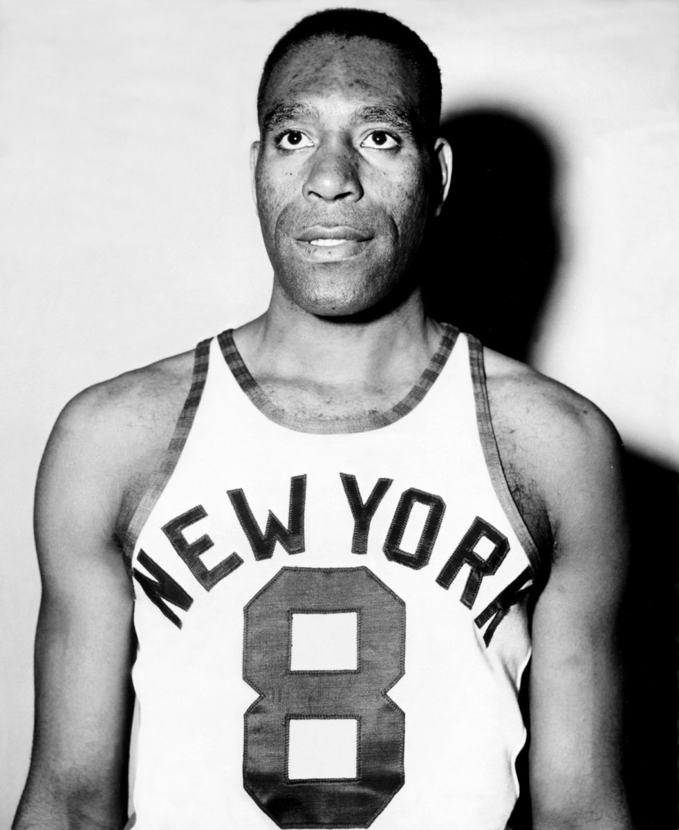 On May 24, 1950, Chicagoland native Nat Clifton became the second African-American player to sign an NBA contract. We are excited to honor “Sweetwater” during our Black History Game Celebration on Feb. 24. More info: windycity.gleague.nba.com/black-history-…