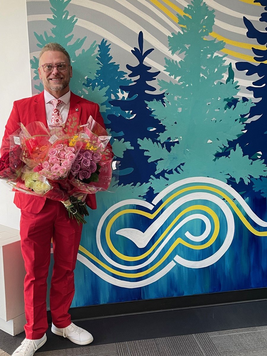 Spread the love this Valentine's Day with iLending! ❤️ Our President Nick, is rocking a dashing red suit today, perfectly matching the passion and dedication he brings to our team! 💃🕺 #ValentinesDayVibes #iLendingLove #PassionatePresident