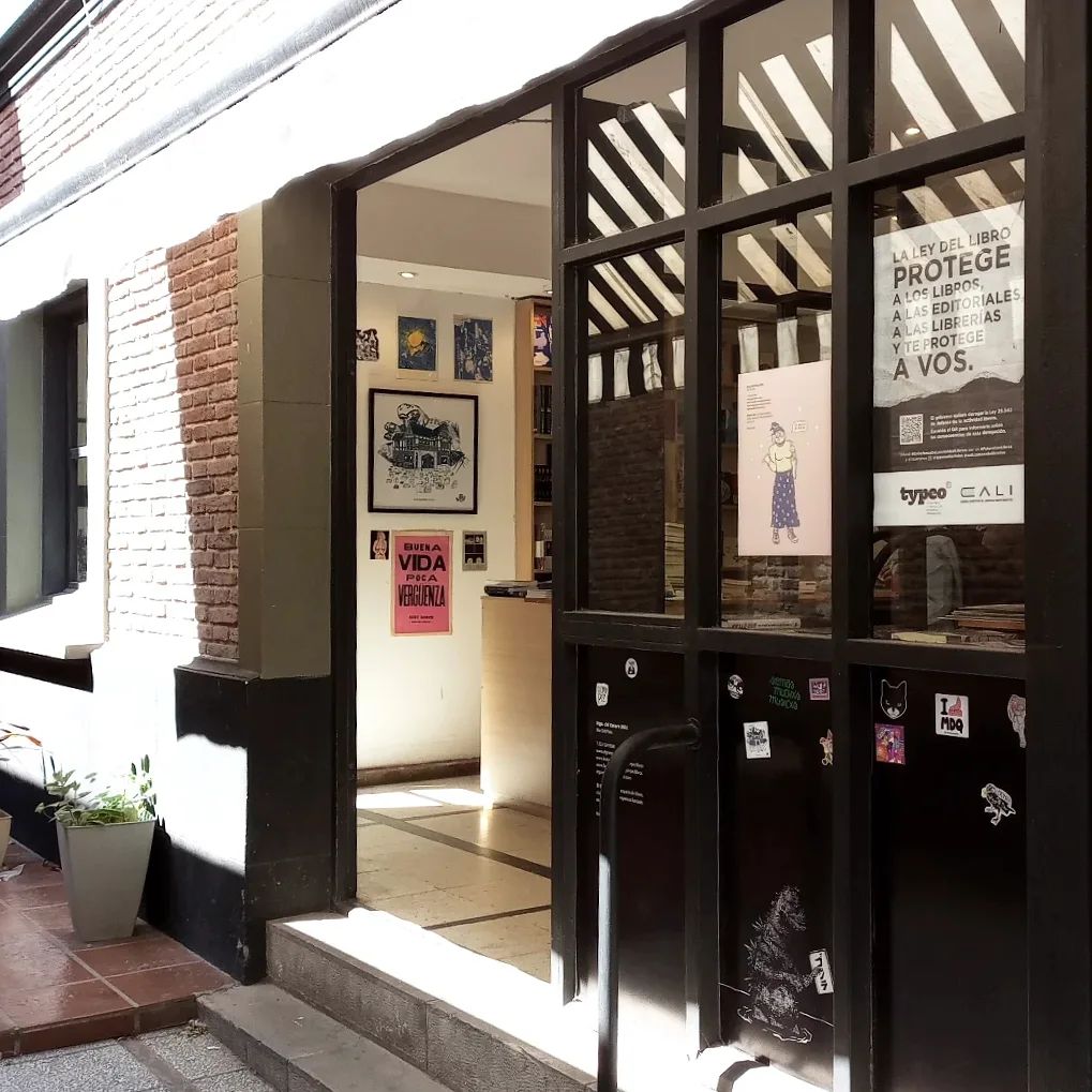 Estamos de lunes a sábados de 9.30 a 20.30hs en Santiago del Estero 2052, Mar del Plata