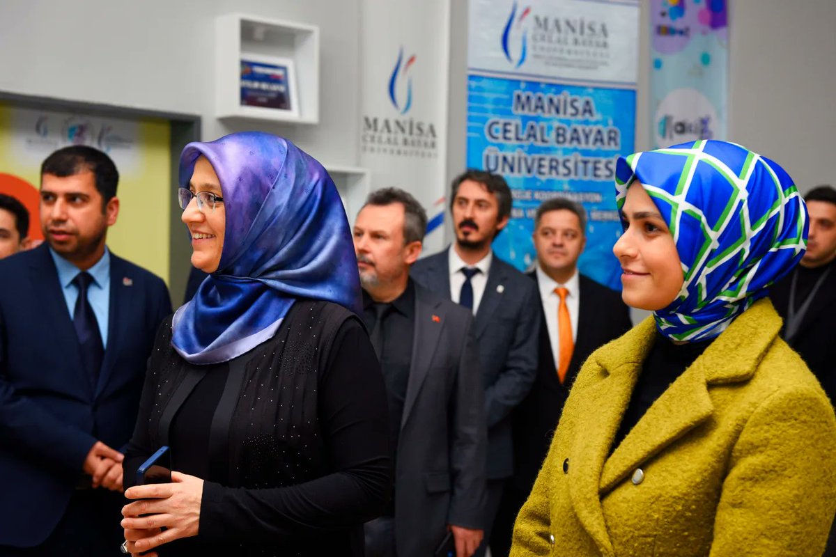 mcbuproje's tweet photo. #T3VAKFI Yönetim Kurulu Başkanı @elvan_kzc Proje Koordinasyon Uygulama ve Araştırma Merkezimizi ziyaret etti. 

@mcbu1992 @T3Vakfi @elvan_kzc

#teknofest2024🚀 #mcbü #proje https://t.co/zCnnAFOAWA