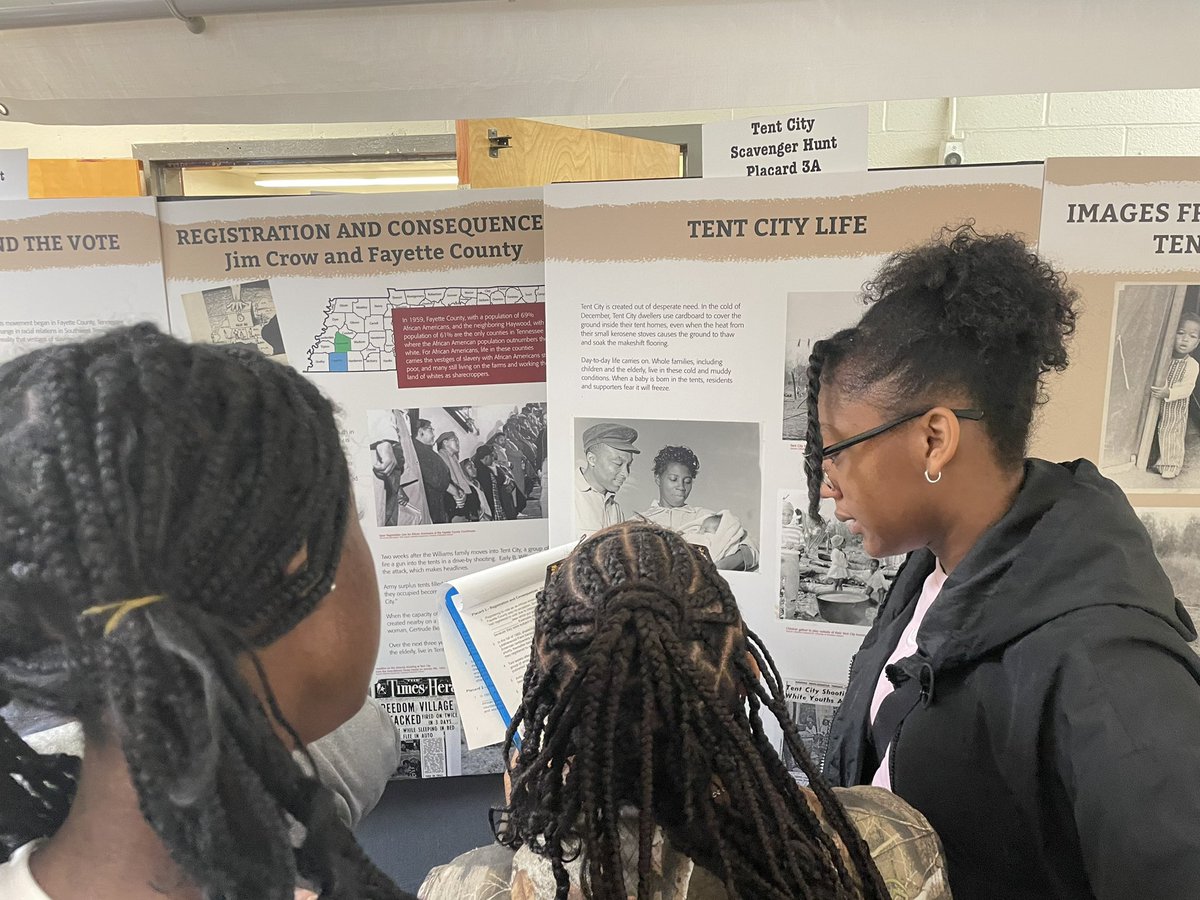 BeyondBellFCPS's tweet photo. East Junior High 8th grade girls enjoying the aren’t City scavenger hunt.  Good conversation among these beautiful minds.  
@EJHSBulldogCtry @FCPSchoolsTN https://t.co/b9pH0a2b3H