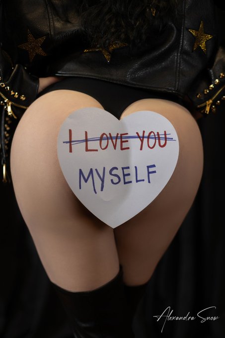 Happy Valentine's Day. https://t.co/J4PkDcHcKb