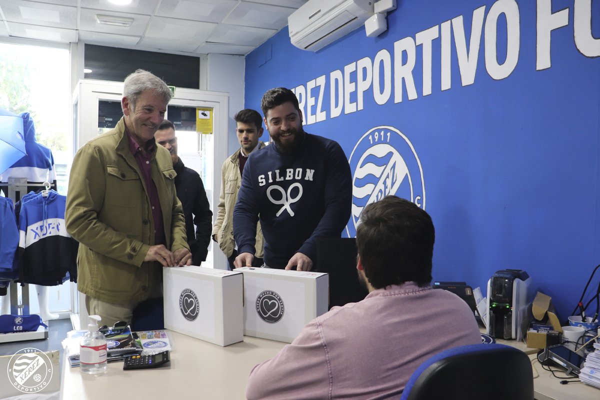 🤝🗳️ #EleccionesXDFC

La candidatura <a href="/Quedaporsentir/">Queda Mucho Por Sentir</a>, encabezada por Sebastián Alonso de Medina (<a href="/xerechano/">Sebastián Alonso de Medina</a>), ha presentado esta tarde la solicitud de candidatura junto con sus avales.

#LibreYNuestro