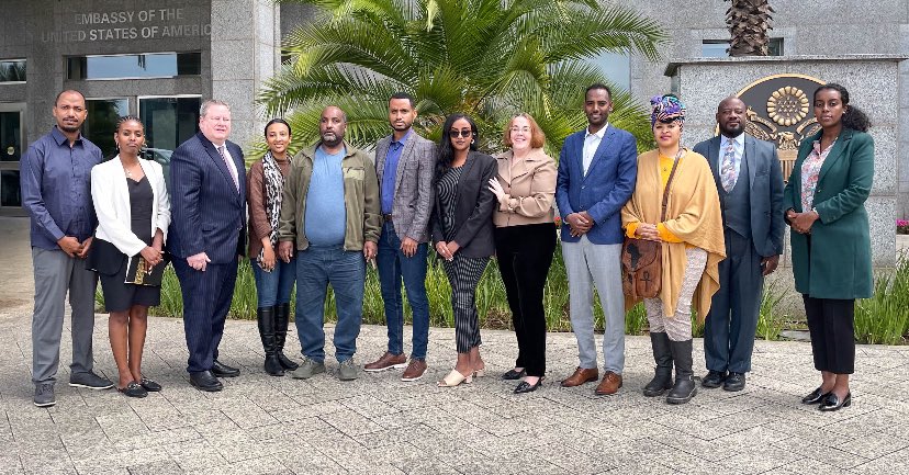 Assistant Secretary of State for African Affairs Molly Phee, alongside Ambassador Massinga and Special Envoy for the Horn of Africa Ambassador Mike Hammer, met with U.S. exchange alumni and civil society leaders to learn more about the human rights situation in #Ethiopia and