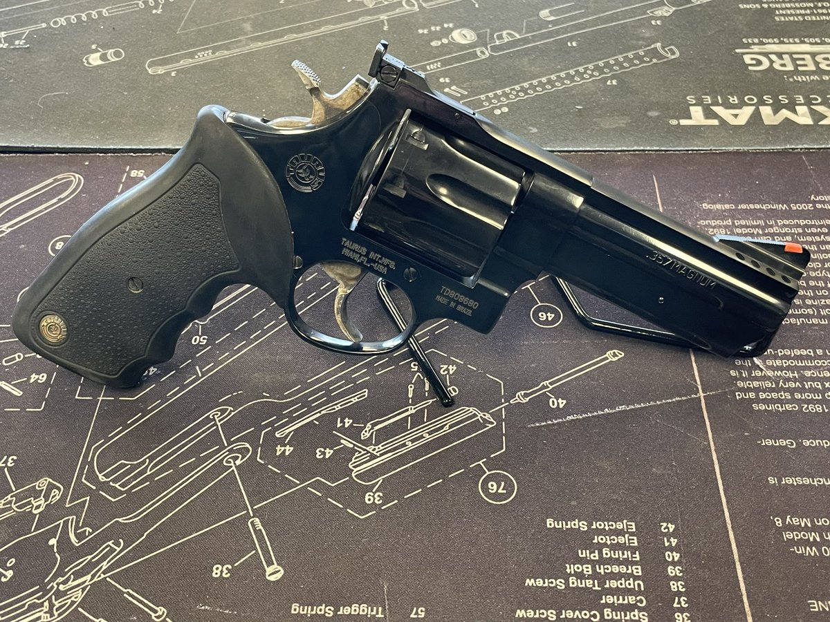 GoldGunsGuitars's tweet photo. Check this one from the Madison store out! Pre-owned @TaurusUSA 608 8-Shot 357! This would be a great EDC! Just $599.99!!

#concealedcarry #Madison #Huntsville #selfdefense #Wednesday #Revolver #WheelGunWednesday #Valentines https://t.co/gDFMM1romT