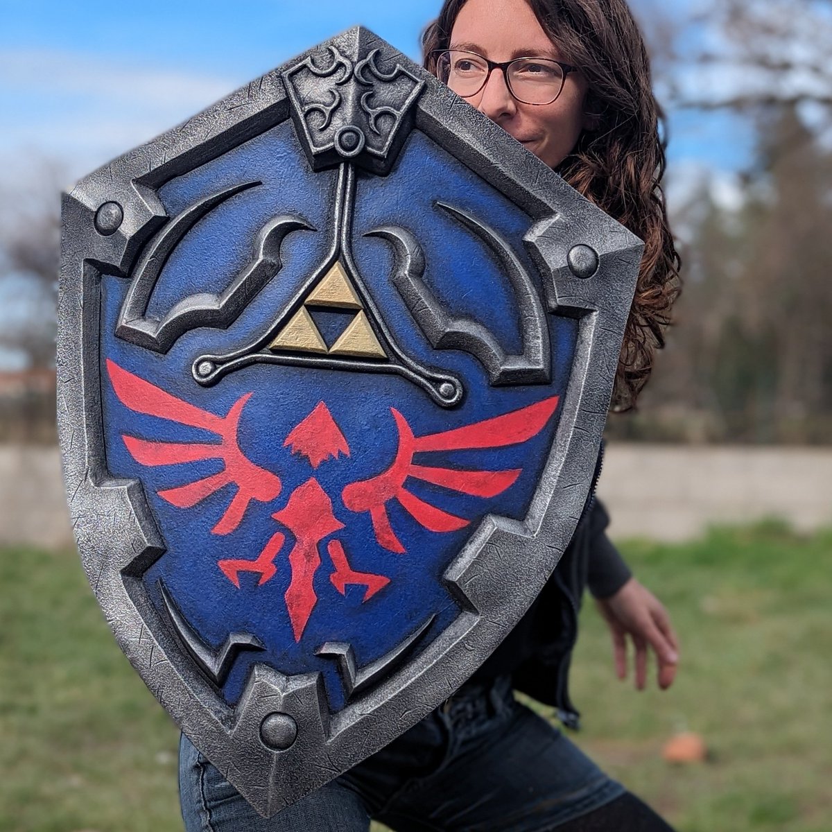 Hylian shield done 🥰 From Zelda Twilight Princess. I can't wait to send it to his new owner! No 3d print, completely handmade by evafoam and pvc