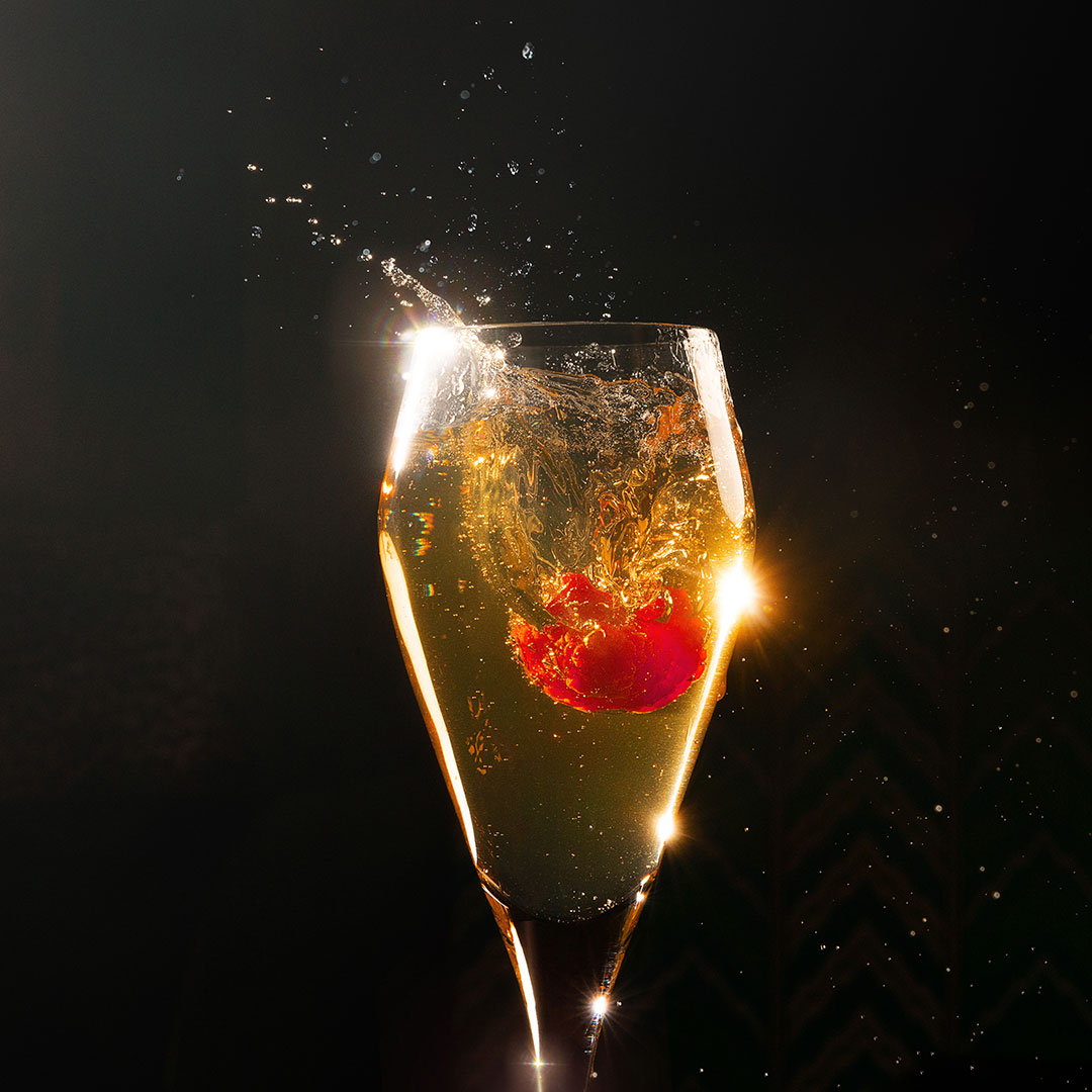 Elevate your Valentine's Day celebrations to new heights a cocktail from The Lakes.

Discover four cocktails where passion meets perfection with every sip: bit.ly/49xxb53

#ValentinesDay #Cocktails