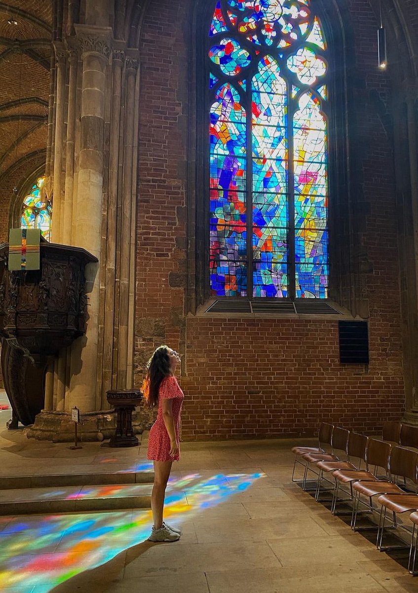 Praying to God for a boyfriend on Valentine’s Day 

#GalentinesDay