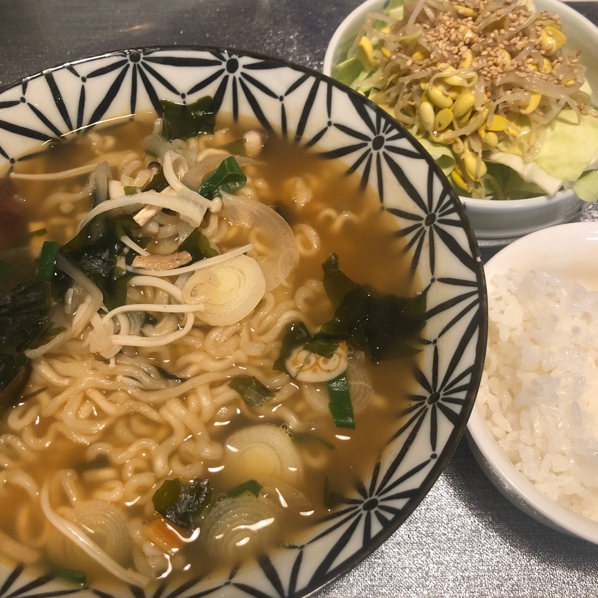 eats_tokyo's tweet image. ノグリラーメンマイルド
#mildnogsimramyeon 
ワカメ多めで美味しかったです
#cheatfood #instantnoodle #農協  #nogsim #ramen