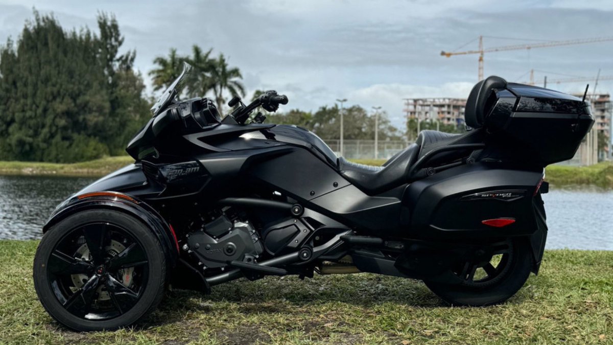 RevteroX's tweet photo. Getting ready to embark on a long adventure? This CanAm 2022 Spyder F3 Limited won't let you down! Yours for $18,799.

#RevTero #CanAm #Spyder https://t.co/XzvMh1JSMt