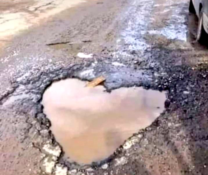 zampatorta's tweet photo. Feliz San Valentin les desea "Municipalidad de La Matanza" https://t.co/58dLYcTRDj