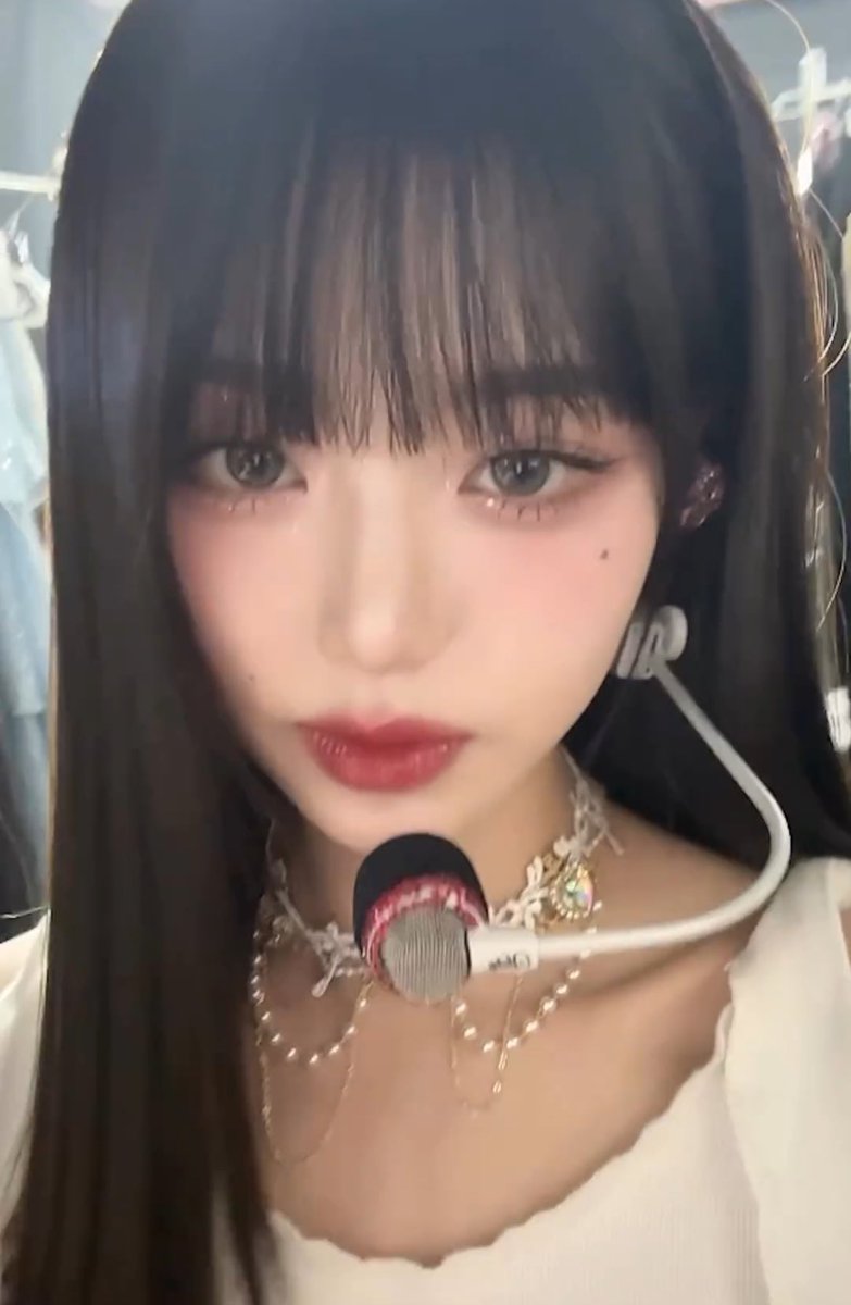wonyoung pics tweet media
