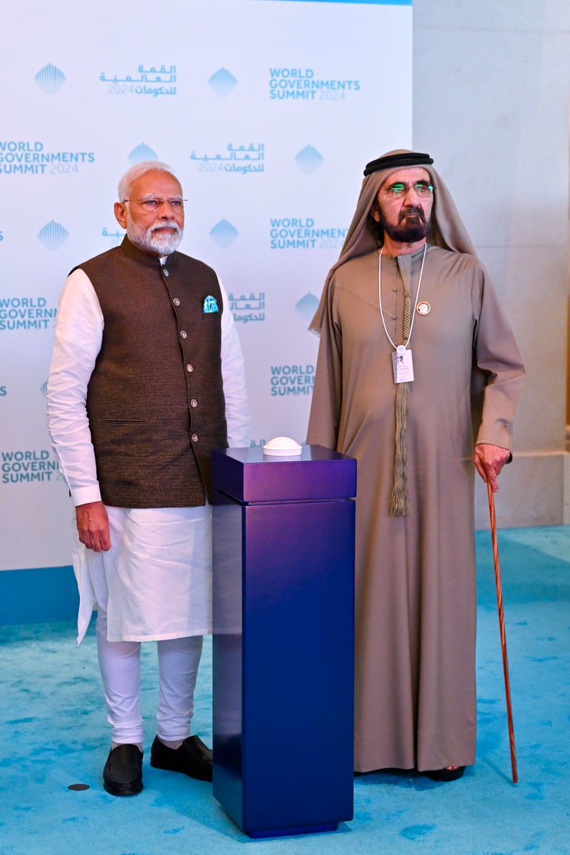 DXBMediaOffice's tweet photo. .@HHShkMohd and @narendramodi lay foundation stone for Bharat Mart, a market and trading platform for Indian businesses located in @jafzadubai. Bharat Mart is projected to house 1,500 showrooms catering to retail and wholesale customers. https://t.co/OQYYRUy0V3
