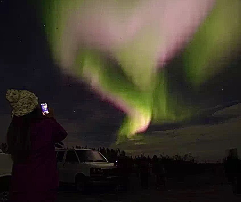 Pink heart Aurora! 🩷

Happy Valentines Day from #Yellowknife to all you #Aurora lovers out there! 

#nightskyphotography #auroraphotography #happyvalentinesday #valentinesday2024