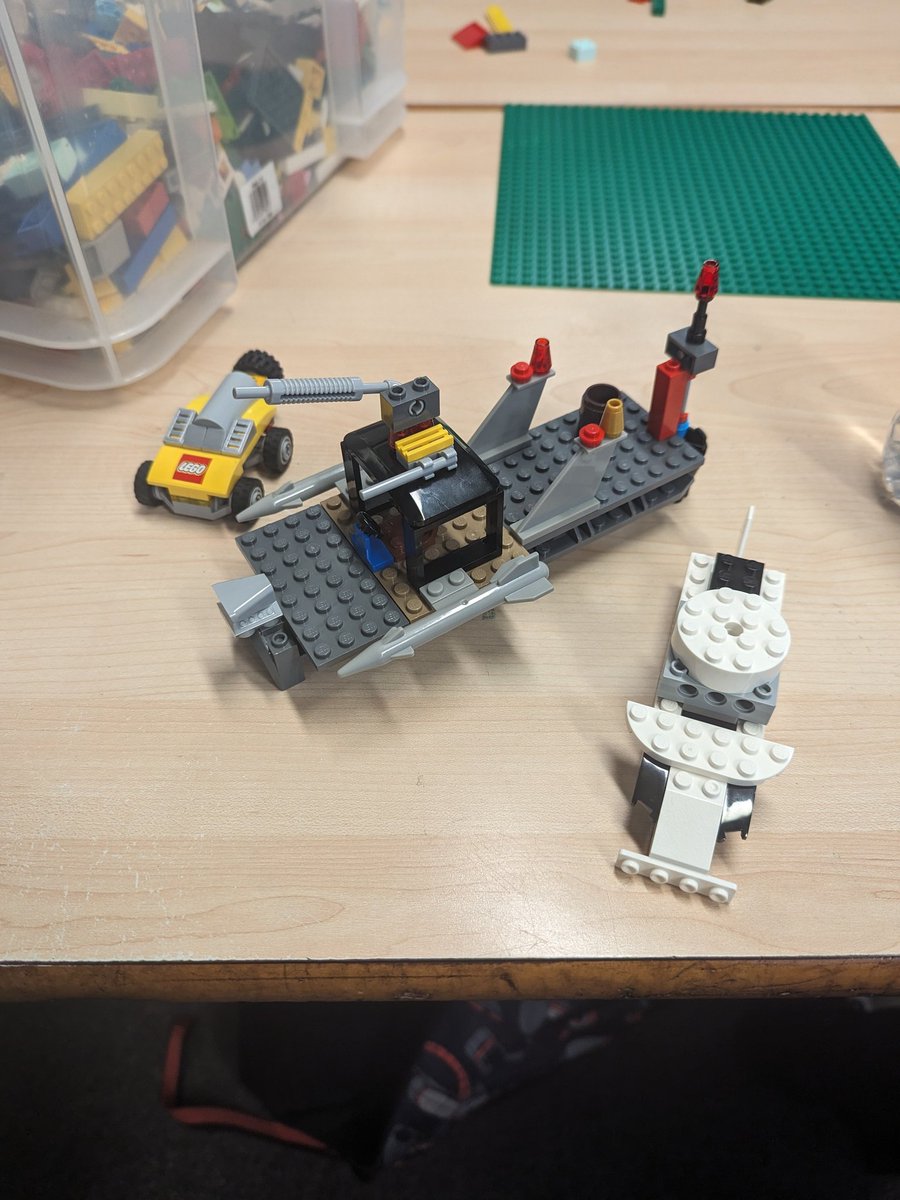 MathsLoreto's tweet photo. Today's Lego club was the 30 brick challenge. What can you build with just 30 pieces of Lego? https://t.co/Ioc5quSruD