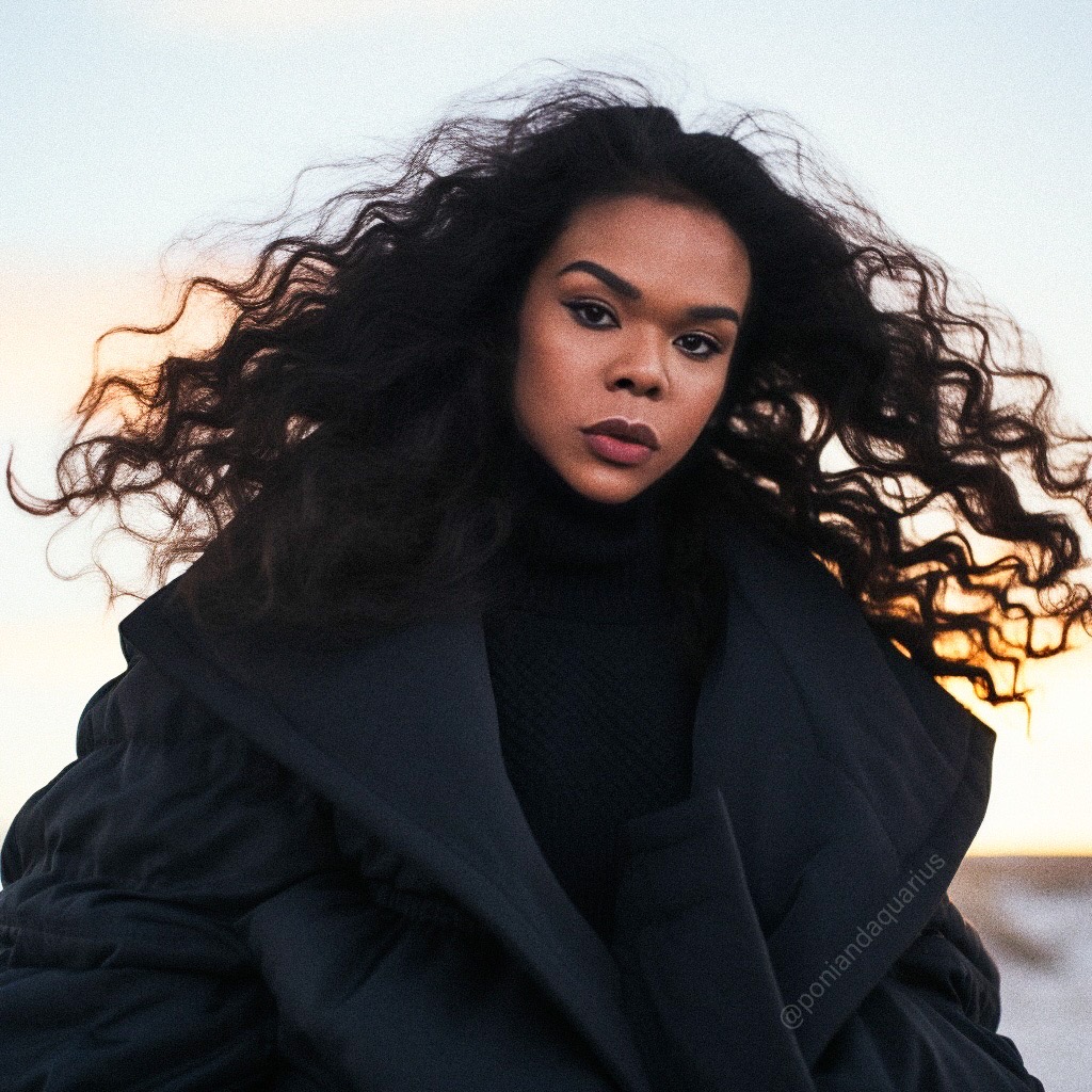 poniandaquarius's tweet photo. Winter's cold kiss upon my cheek, like a sweet goodbye. Eager to welcome the fresh Spring winds of rebirth. xo, A

#AIfashion #travelstyle #midjourney ⁣#digitalcreator #fashioninfluencer #fashionstylist #travelinfluencer #uniquetravel #luxurylifesyle #dreamtravel #valentinesday https://t.co/04SxTNXw73