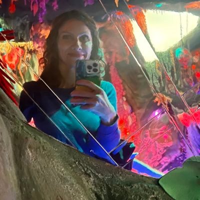 ZAGrrl's tweet photo. Roses are red,
Violets are blue.
Cake-for-breakfast friend,@acweyand,
Here's celebrating you!
Happy #ValnetinesDay! 💞🍰 https://t.co/PjBxQcOPWM