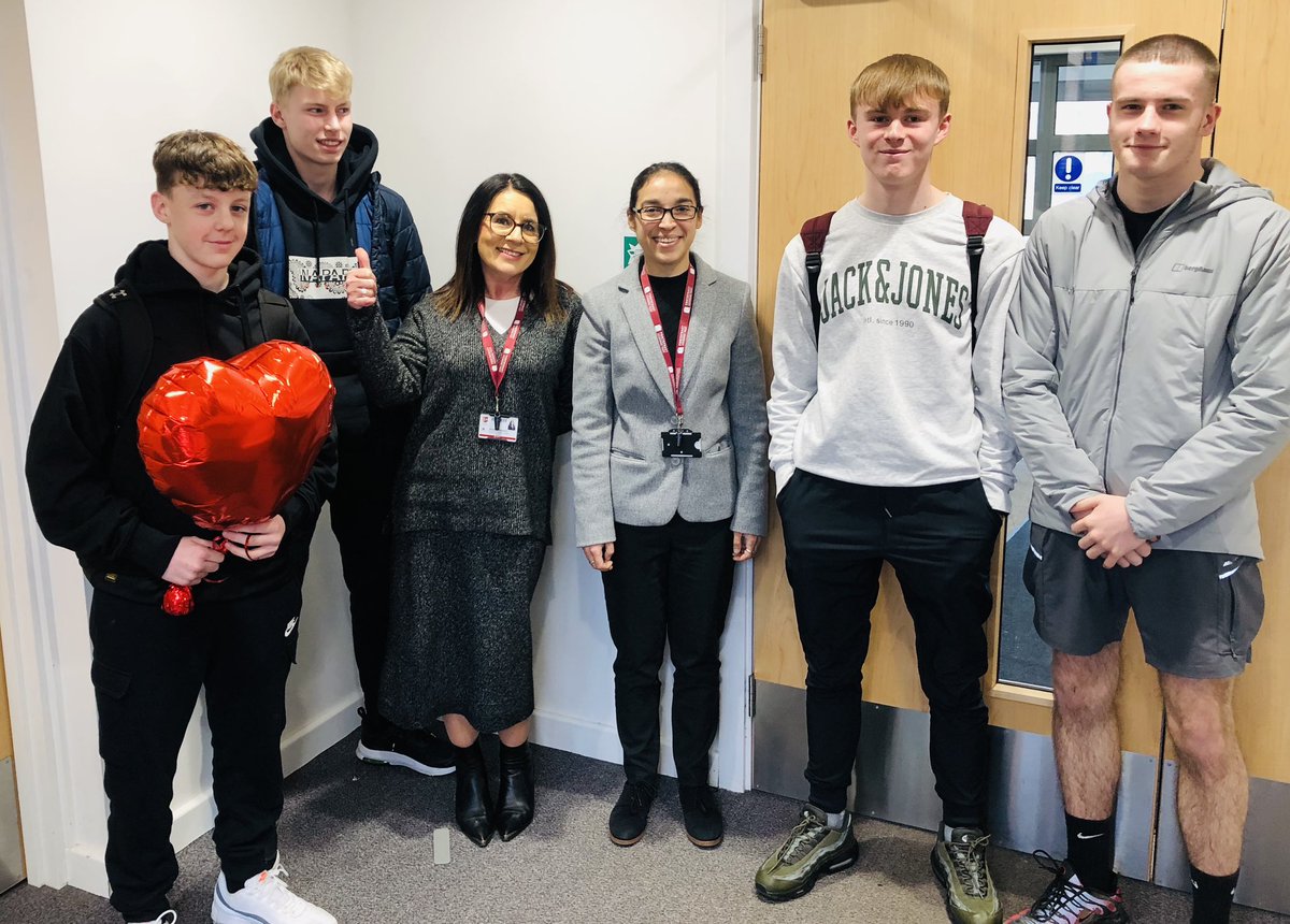 PATKingsSchool's tweet photo. ๐Shoutout to our amazing teachers๐
Over 25 teachers are running Year 11 revision sessions during the half-term break!
A big thank you to parents for ensuring attendance and to our Year 11 students for their unwavering commitment ๐
#TeamEffort #MakingSuccessInevitable https://t.co/Ys3IcVdNrM