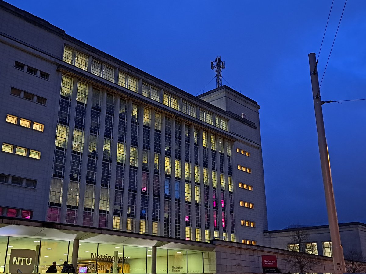 The pink NTU homescreen is really lighting up the Newton building!