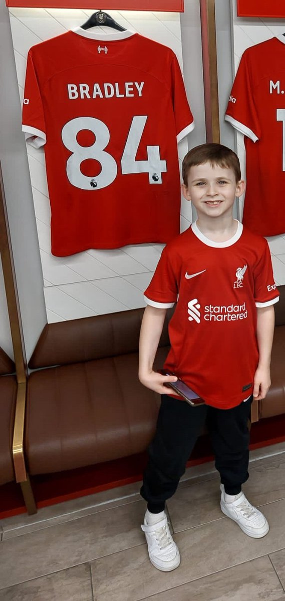 paulcurry17's tweet photo. @conorbradley03 Congratulations Conor, from your no1 fan 👊 https://t.co/GqblBxiHfa