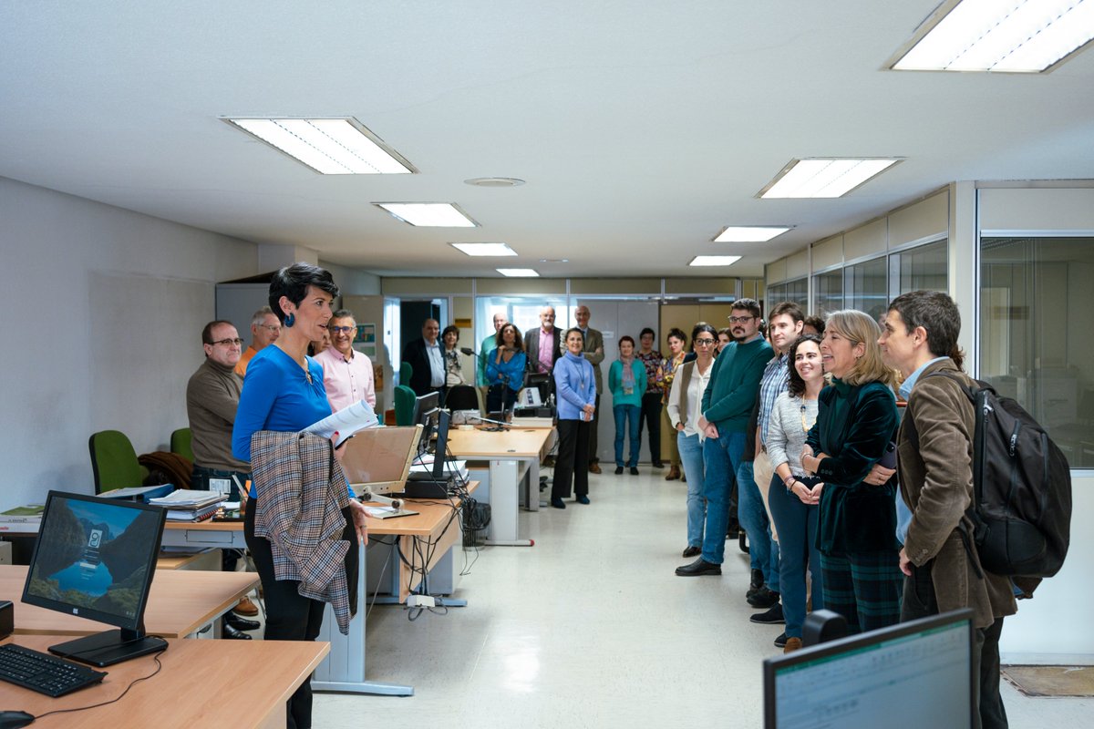 inclusiongob's tweet photo. 🏢 La ministra @saizelma y el SE de Seguridad Social @CorujoBorja han visitado la Dirección General de Ordenación de la Seguridad Social (#DGOSS).

➡️ Se han reunido con el equipo directivo para conocer el estado de la ordenación jurídica y económica y saludar a la plantilla https://t.co/49ttA22N4F