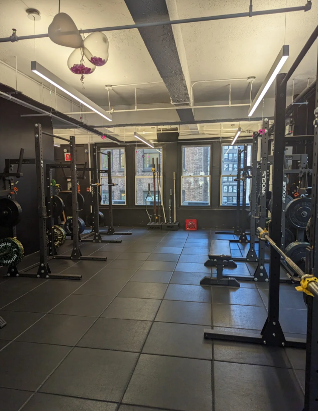 Lisa___Tan's tweet image. full of people
But everyone seems to know each other
The teacher is also very kind and enthusiastic
The one-hour course has solid content but is very tiring to do.
Classes will be divided into groups of two
It’s very suitable for two friends who both want to exercise together.