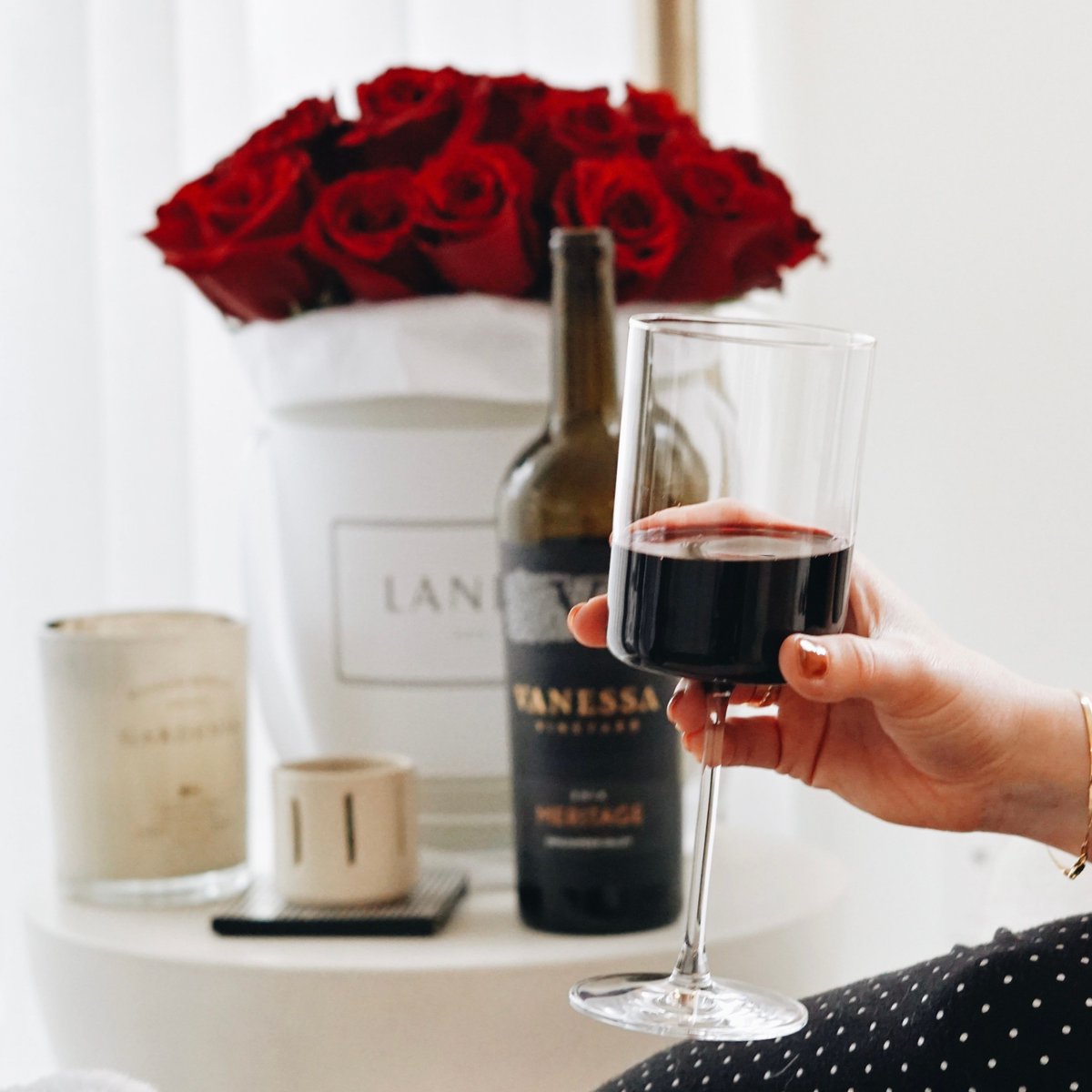 Love the wine you're with. #happyvalentinesday⁠

#valentinesgift #valentinesvibes #diyvalentines
#valentinesinspo #vanessavineyard #VVwines #BCwine #explorebc #tastingroom #wineclub #redwine
#instagood #instawine #winestagram #winelover #wineoclock