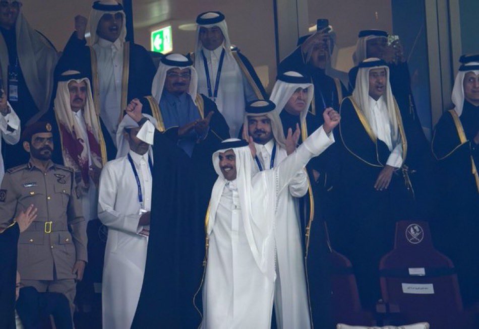 absqtr86's tweet photo. -
لا جارت أيام الخطر 
و الجار وابليس الرجيم 
مابه وطن إلا " قطر " 
ولا أمير إلا " تميم " 🇶🇦❤️ https://t.co/Np7tPAtjyR