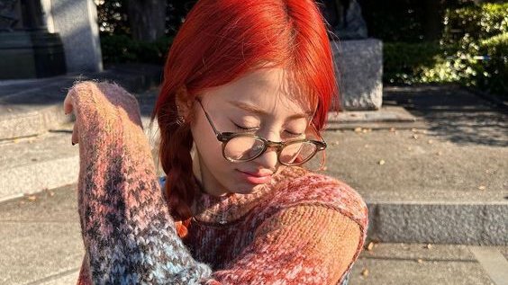 dailynjin's tweet photo. dating huh yunjin https://t.co/aqOOr0saBV