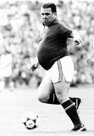 Pwitter Global tweet media