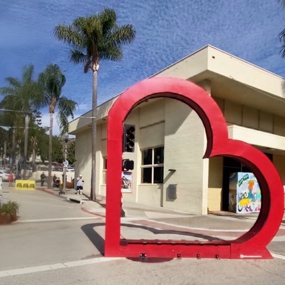 Sending love to all of Ventura on this Valentine's Day! 💕🌊 💕Cheers to making today extra special in your efforts to share kindness and joy. Wishing everyone a day filled with love and happiness! #ValentinesDay #HeartDay #VenturaLove @DowntownVentura @VisitVentura