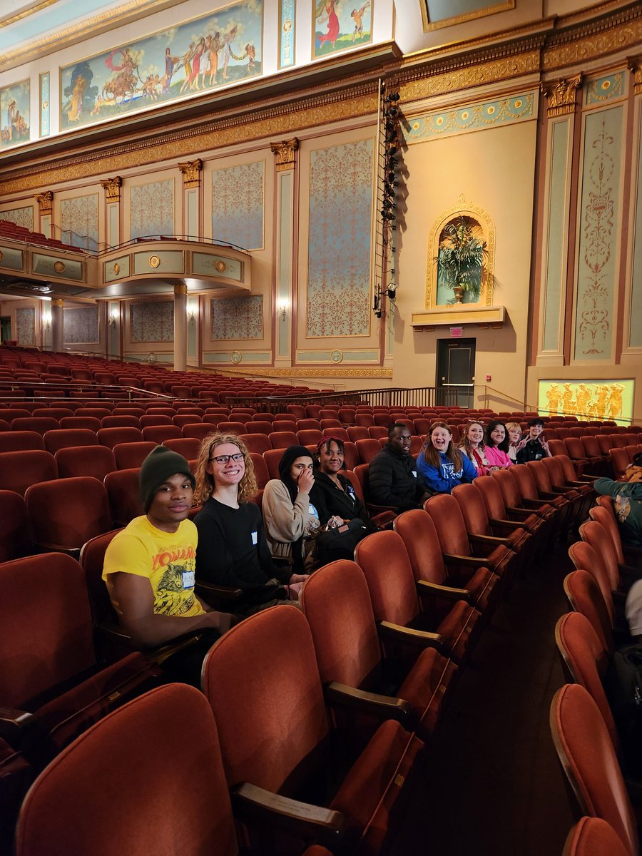 dt_dpac's tweet photo. DAHS students are learning about Creative Careers and having a great time in hands-on workshops at the Appell Center. https://t.co/fvjTB5KbSa