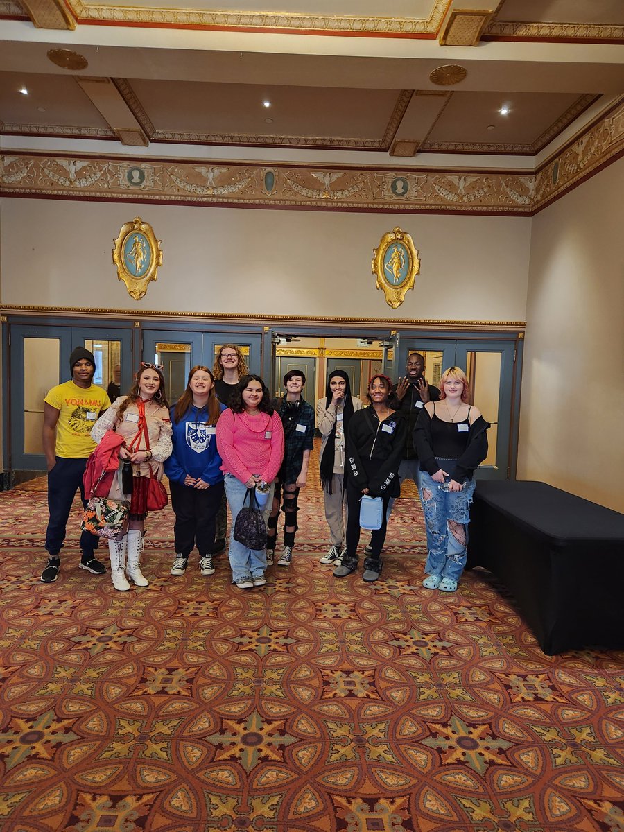 dt_dpac's tweet photo. DAHS students are learning about Creative Careers and having a great time in hands-on workshops at the Appell Center. https://t.co/fvjTB5KbSa
