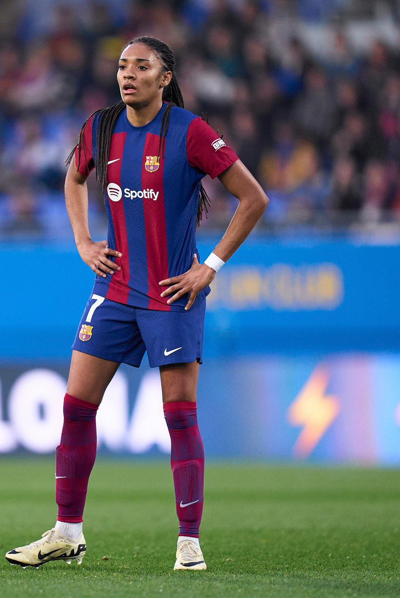 Un emoji para Salma ⬇️

Empezamos: ⚡️