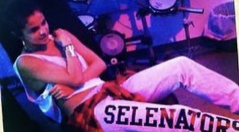 PortalSelenaBR's tweet photo. 📷 Selena Gomez via Instagram: “Vocês sempre serão os meus verdadeiros ‘Namorados’ ❤️”. https://t.co/04JqnHEIDE