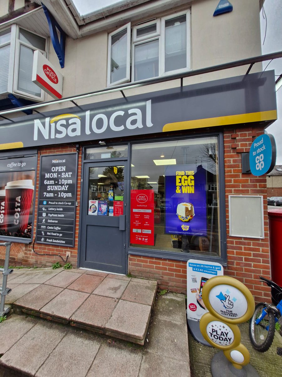 HiStreetDigital's tweet photo. It's been a busy day for installations! 3 new screens installed in brilliant @NisaRetail stores in Anfield, Watford and Chelmsford.

#dooh  #convenience #shoplocal  #digitaladvertising https://t.co/rqeYHKPqFw