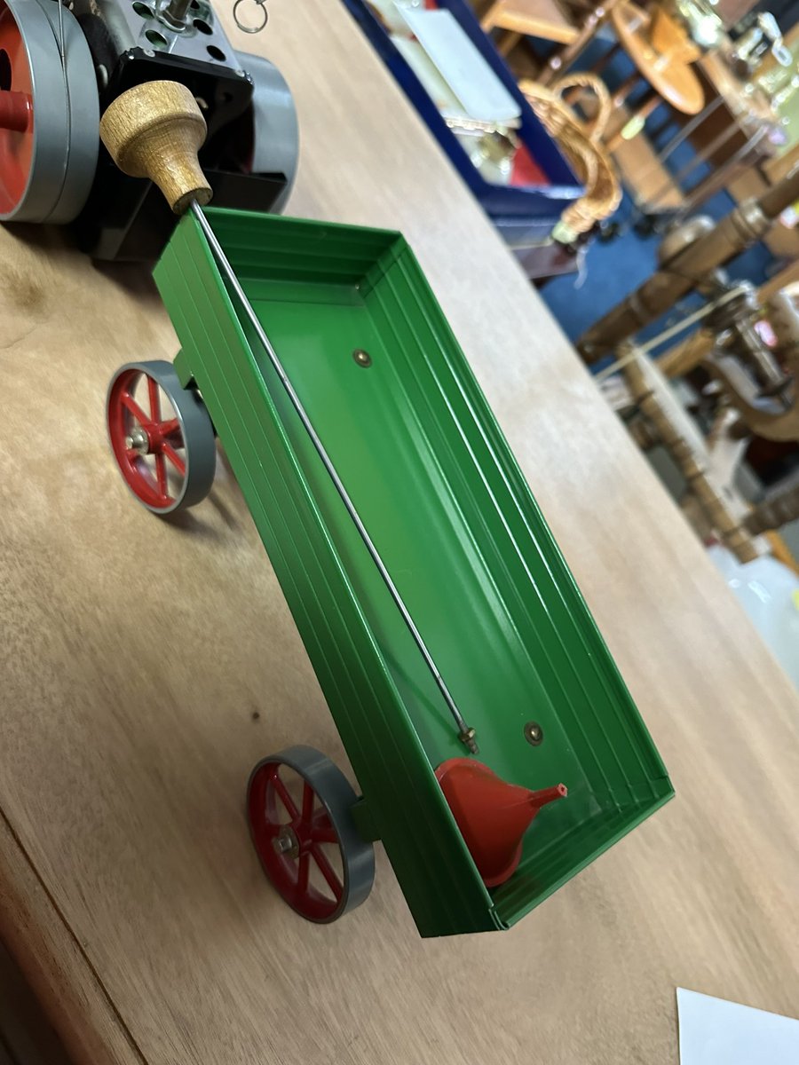 astraantiques's tweet image. Mamod ST1 with trailer in unused condition. #steamengine #toysteamengine #mamod #mamodst1 #astraantiquescentre #hemswell #lincolnshire