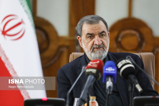 isna_farsi's tweet photo. رضایی:
عده‌ای می‌گویند اگر ترامپ آمد چه می‌شود؛مطمئن باشید اگر هم بیاید،بیش از اوباما و بایدن به نتیجه نمی‌رسد

خواهید دید اروپا و آمریکا به این نتیجه می‌رسند که باید معادله جدیدی با ایران برقرار کنند؛اگر هم برجامی نوشتند بیش از #ایران به آن پایدار بمانند
https://t.co/r94FQGYCP7 https://t.co/spk4TsKGg4
