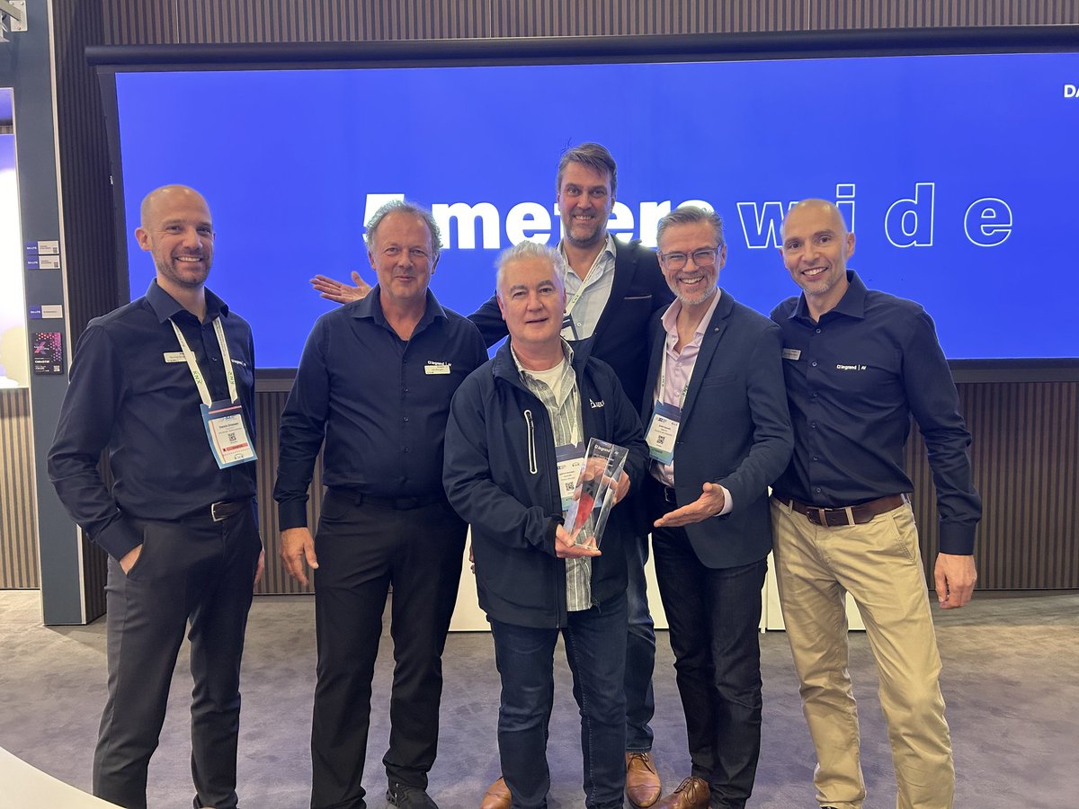 💖 Love is in the partnership! 💖 We're over the moon to shower some Valentine's appreciation on @SanelNV for stealing our hearts with their exceptional partnership, earning them the sweet title of Vaddio EMEA Distributor of the Year! 🌟🤝
#Award #LegrandAV #Tech #AV #SanelNV