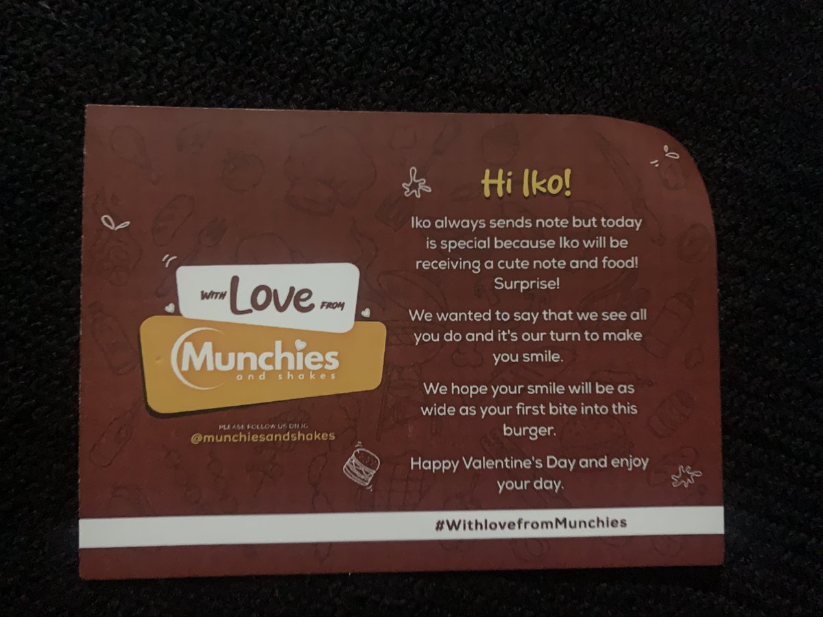 jojoxcvii's tweet photo. @MunchiesNshakes sent me a burger and this really nice note🥺❤️🫶🏾 https://t.co/kNVU3bgenz