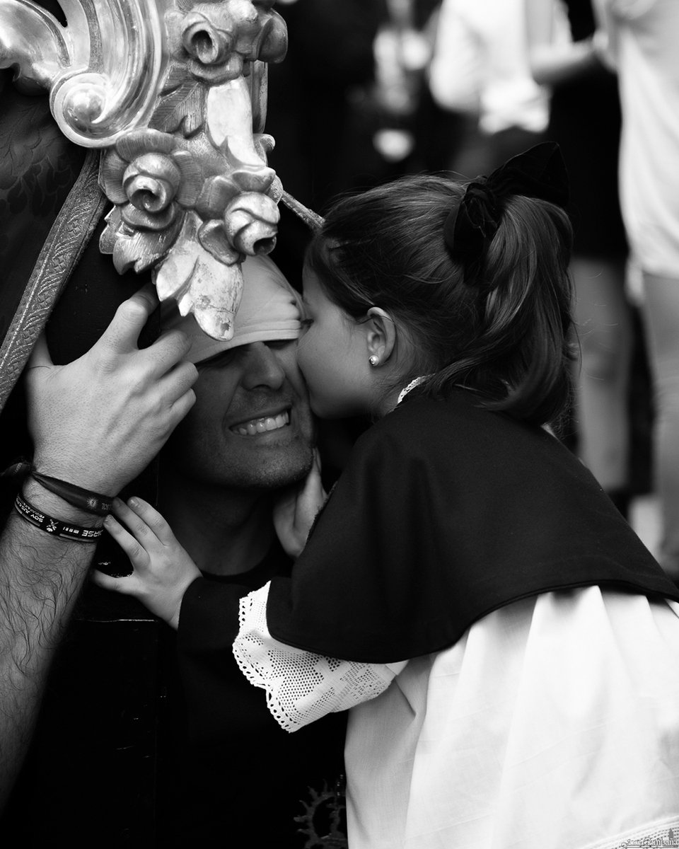 Con ella descubrí que hay amores eternos.

#Cuaresma2024 #SueñaSevilla