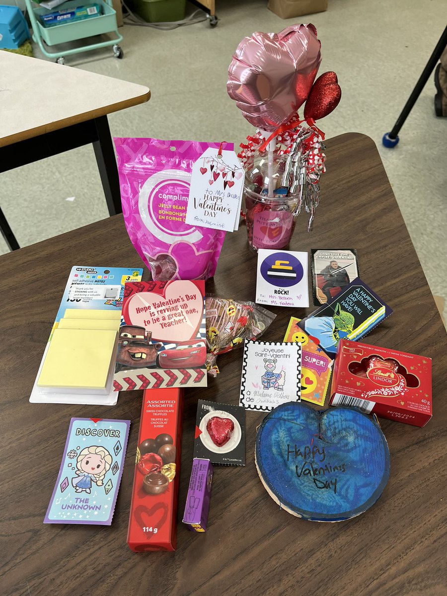 💕#NLTeachersRock The love  continues <a href="/LSASharks/">Labrador Straits Academy</a> <a href="/NLTeachersAssoc/">NLTA</a> <a href="/NLSchoolsCA/">NLSchools</a>